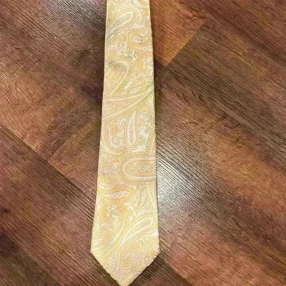 Express Design Studio 100% silk tie - Picture 4 of 4